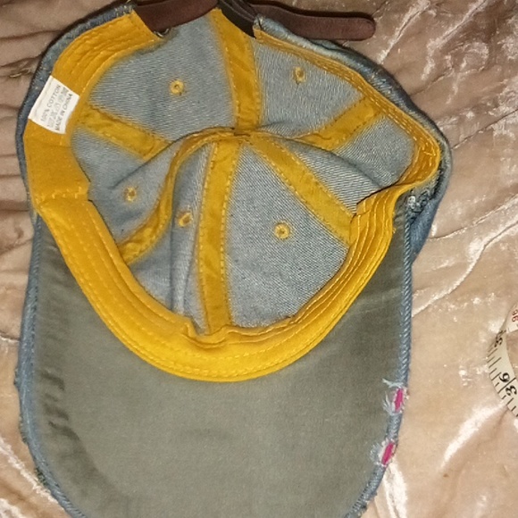 New Fleur- de -LIS BLINGGG jean cap - Picture 5 of 8